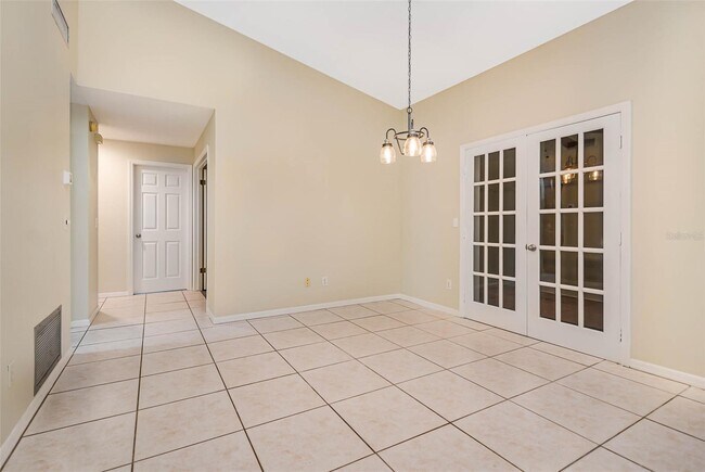 Building Photo - 1516 Lawndale Cir