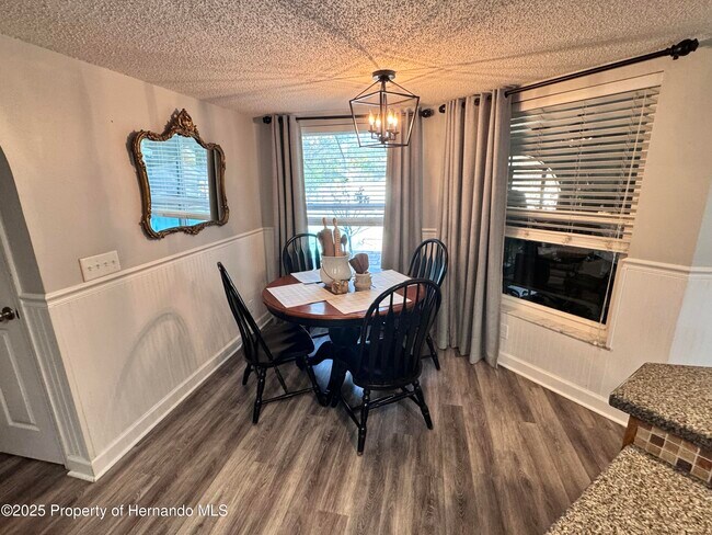 Building Photo - 5281 Aaron Ln