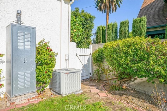 Building Photo - 1606 Bel Aire Dr