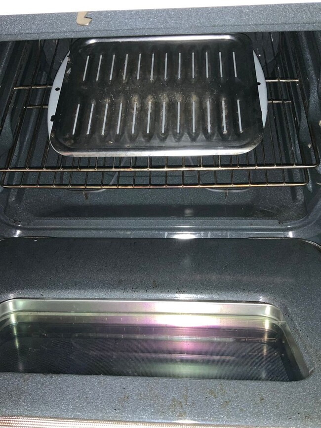 Building Photo - 200 Sunset Dr