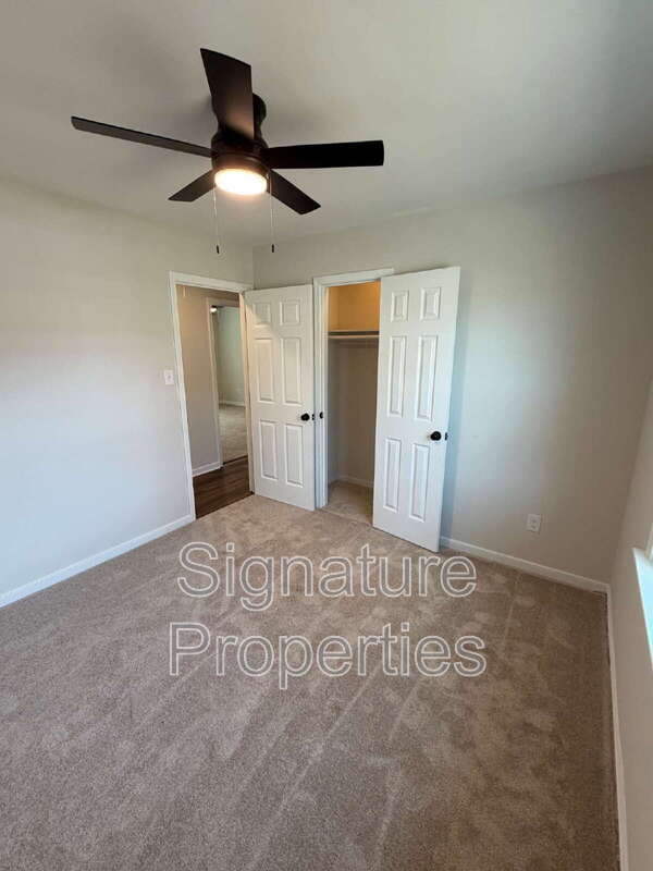 Building Photo - 339 E Jerald St