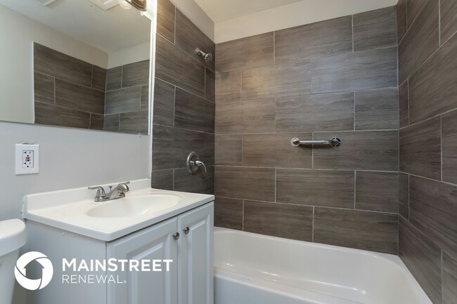 Building Photo - 805 Terry Lynn Dr