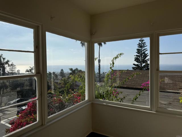 Building Photo - 4444 Orchard Ave