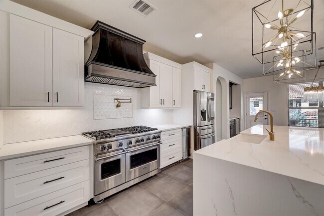 Building Photo - 16012 Spillman Ranch Loop