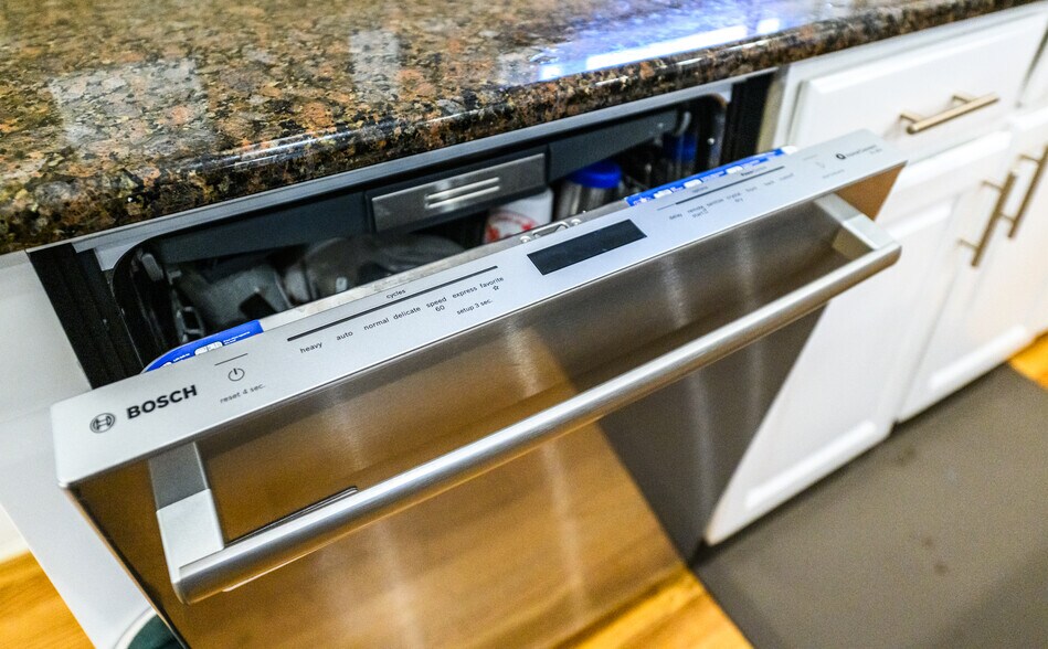 Building Photo - 211 Cates Farm Rd