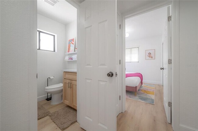 Building Photo - 4316 S Lois Ave