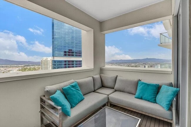Building Photo - 2700 Las Vegas Blvd S