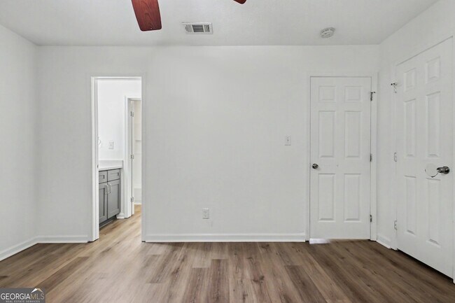 Building Photo - 150 Hill Chase Ct