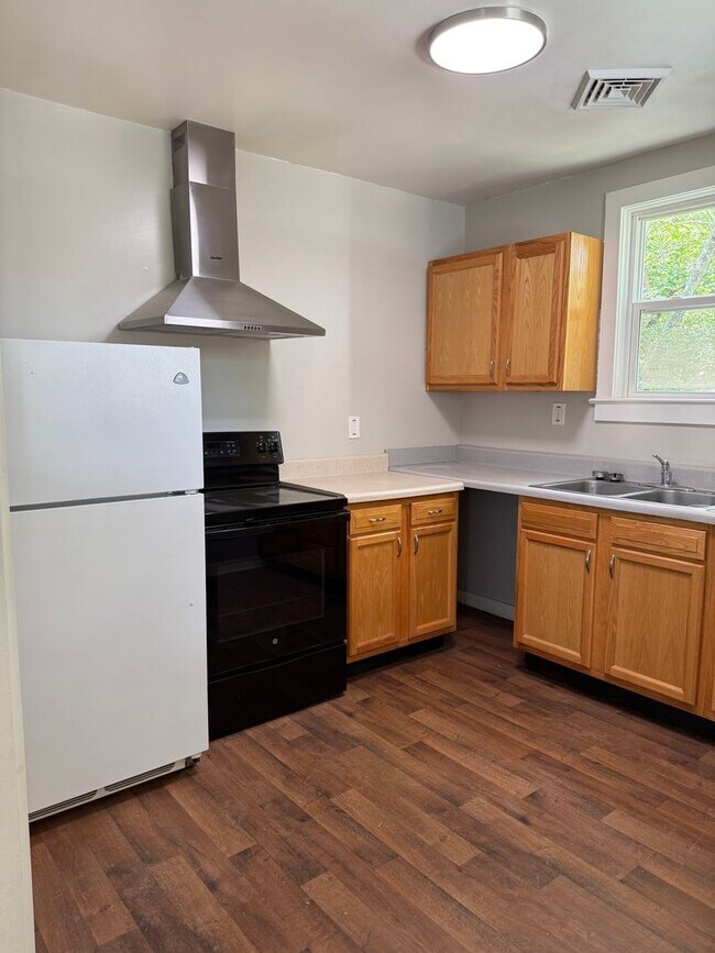 Building Photo - Beaufort2413