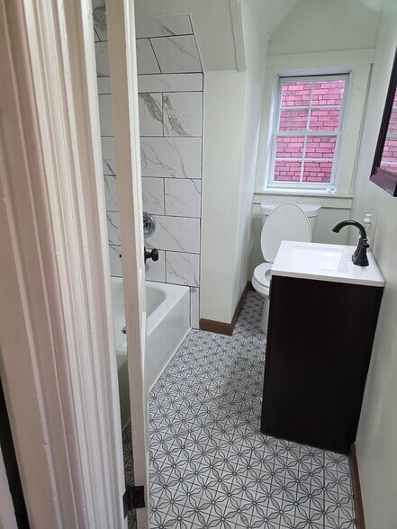 Bathroom - 727 Hill Ave