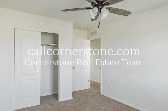 Building Photo - 10011 Seawolf Dr