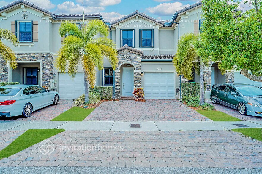 Primary Photo - 25062 SW 115th Ave