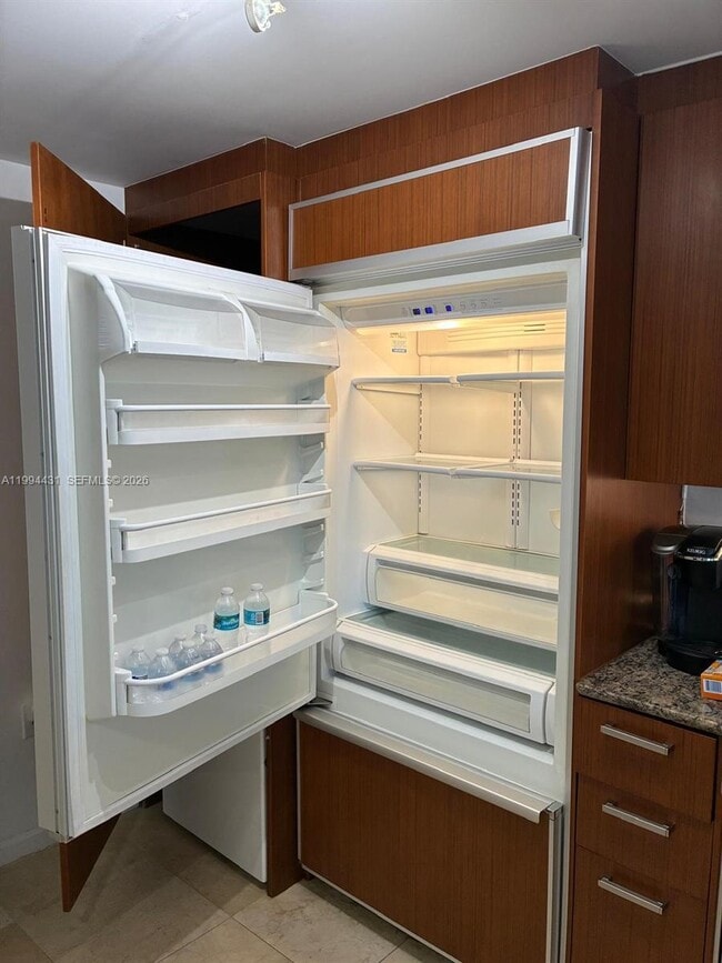 Building Photo - 10275 Collins Ave