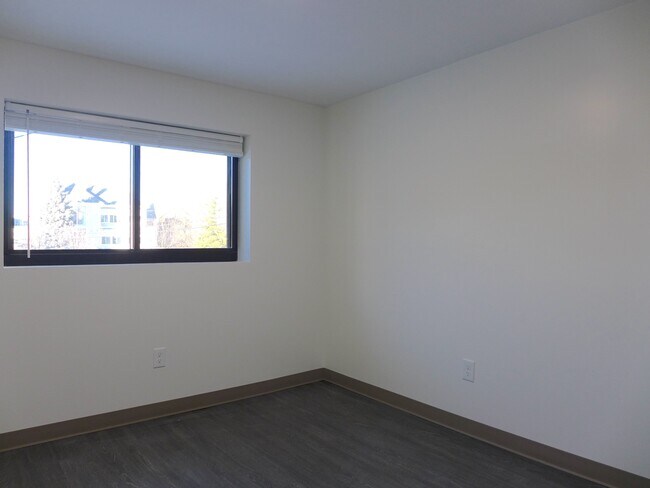 Building Photo - 59 Calumet St