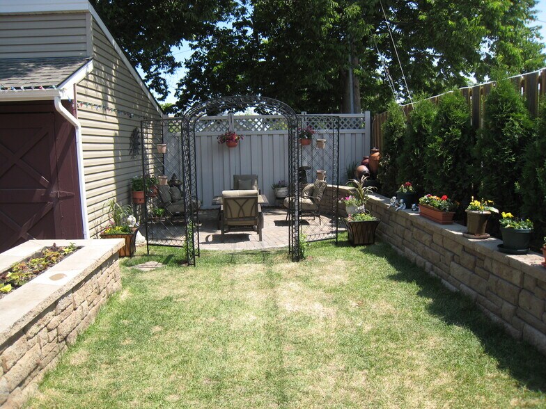 Rear Yard - 314 3rd Ave SE
