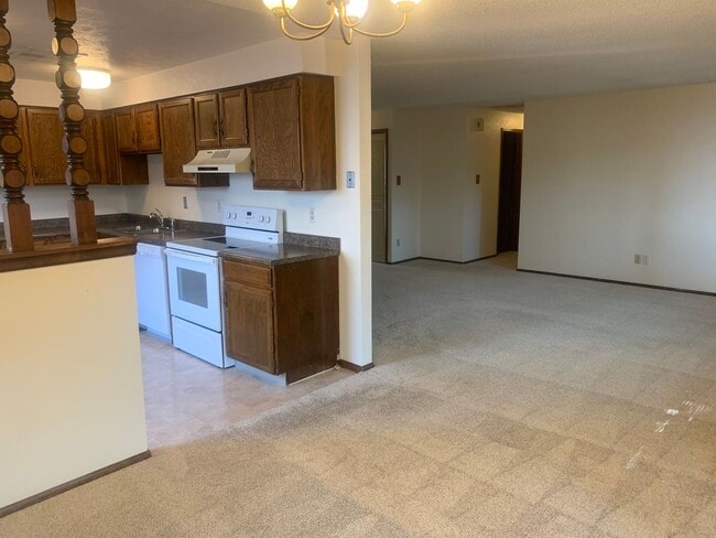 Building Photo - 13884 W 68th Dr