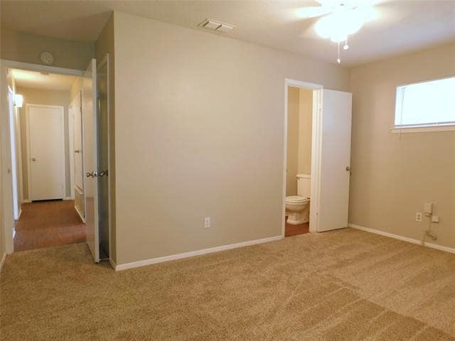 Building Photo - 217 Mockingbird Ln