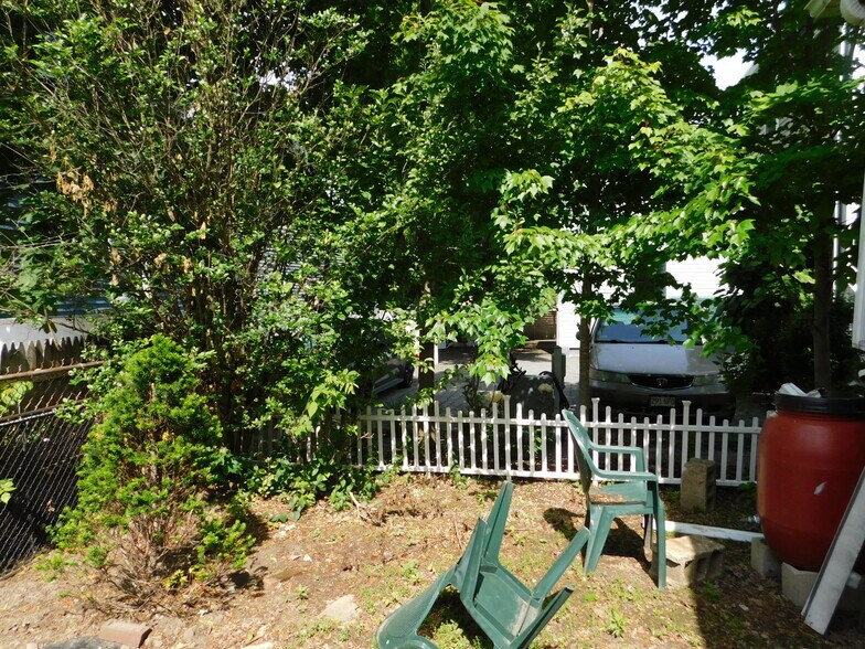 Building Photo - 12 Fiske Ave