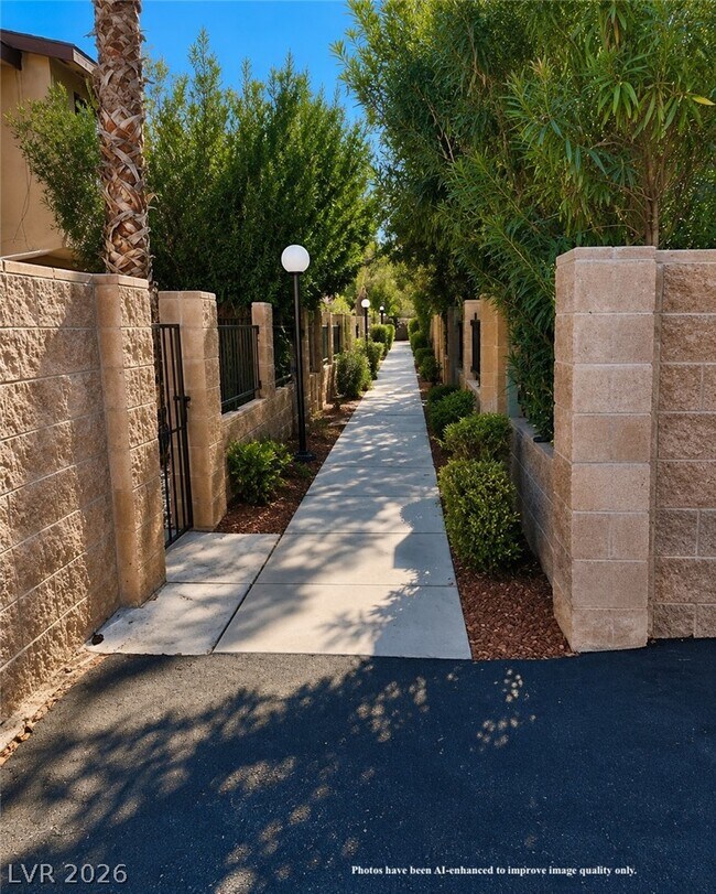 Building Photo - 4338 Caliente St