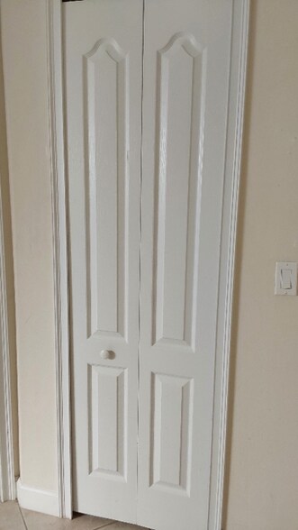 Building Photo - 6650 Grapeland Trail