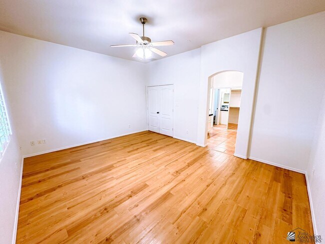 Building Photo - 3064 S 47th Ave