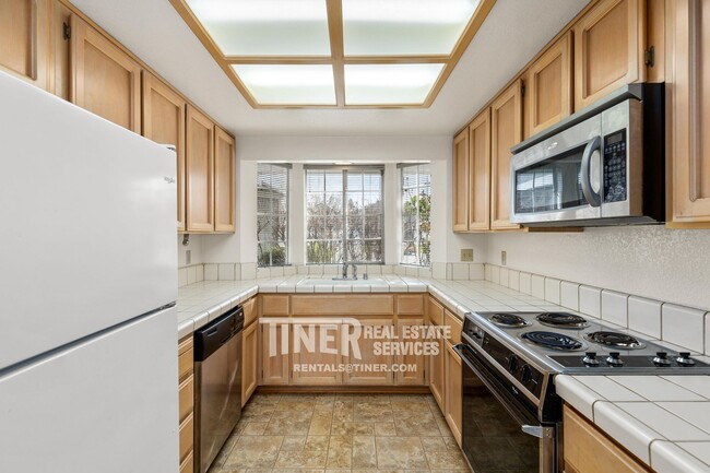 Building Photo - 5234 Janell Way