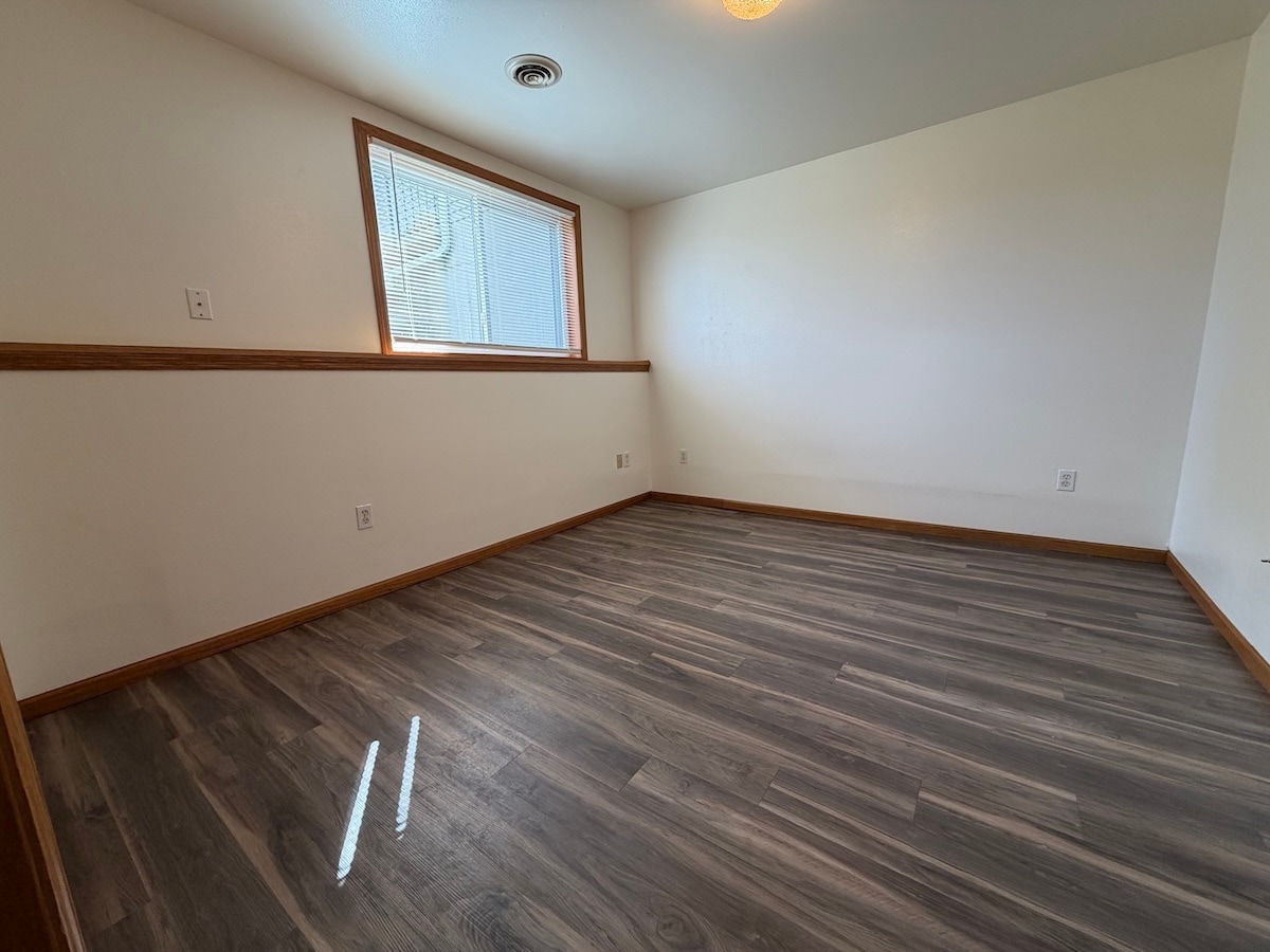 2nd BR - 517 Trail Side Dr