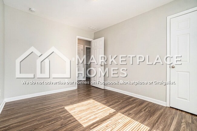 Building Photo - 5802 Westchase St