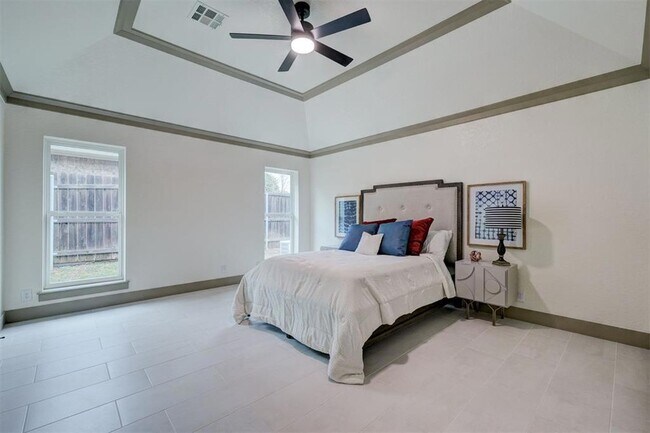 Building Photo - 3616 Burlington Dr