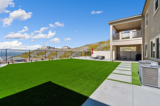 Building Photo - COMING SOON! Skyline Community 4 Bedroom H...
