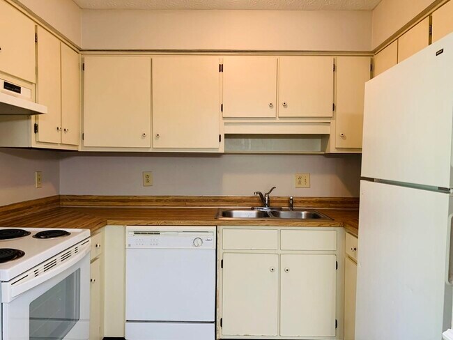 Building Photo - 314 Harwell Ave