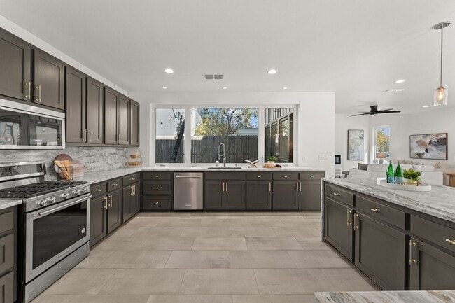 Building Photo - 3814 Wadford St