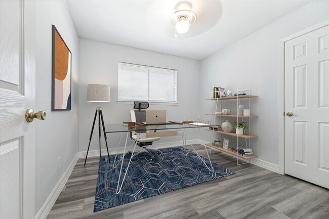 Primary Photo - 6902 Burgess St