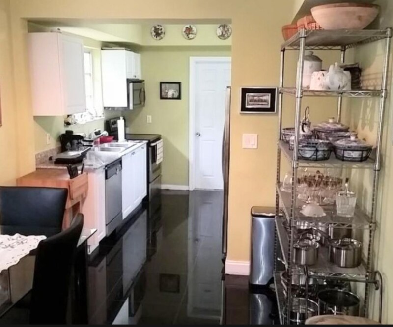 Building Photo - 1826 Biarritz Dr