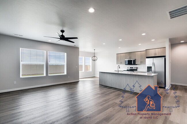 Building Photo - 18405 N Sweet William Ave