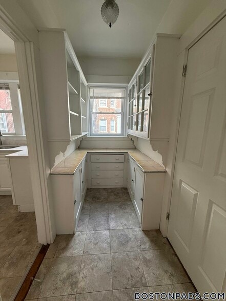 Building Photo - 163 Summer St