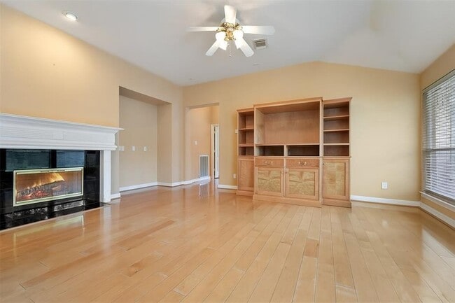 Building Photo - 12119 Ember Isles Ln