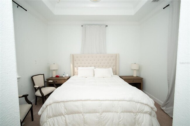 Building Photo - 719 Eastlawn Dr