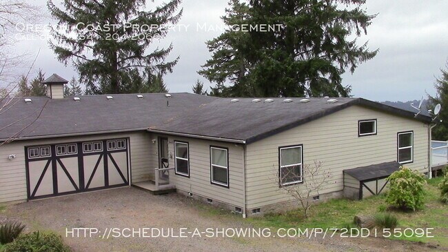 Primary Photo - Gorgeous View 3 Bedroom House