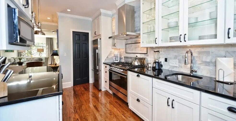 Building Photo - 600 Hermitage Ct
