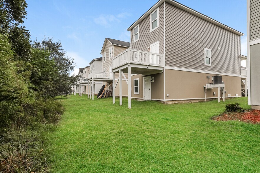 Building Photo - 18 Bay Breeze Ln