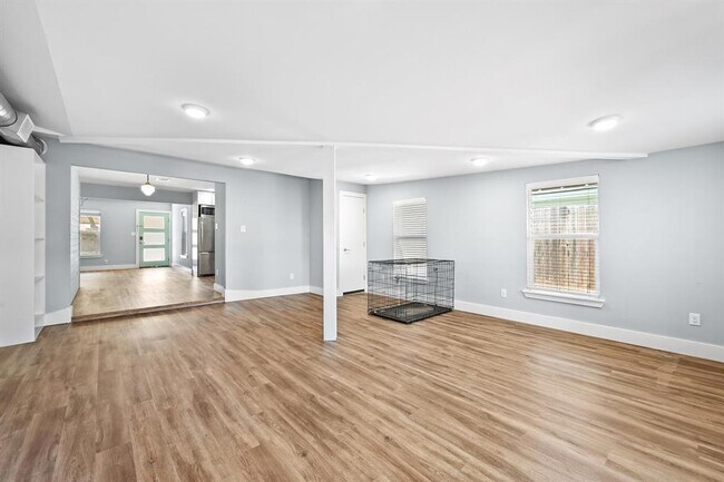 Building Photo - 3310 Bengston St