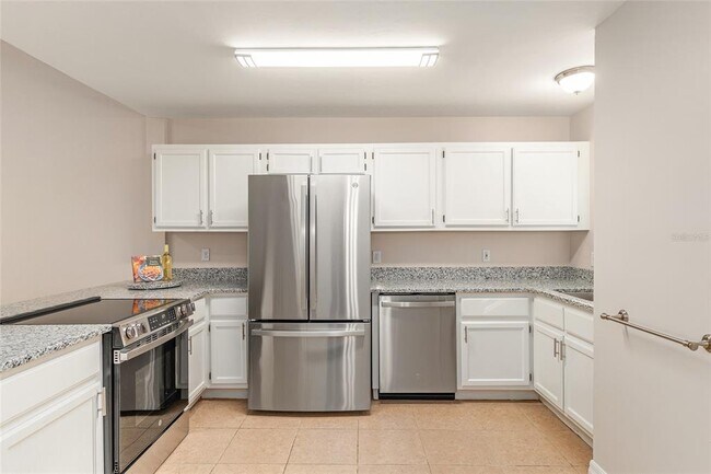 Building Photo - 9755 SW 52nd Rd