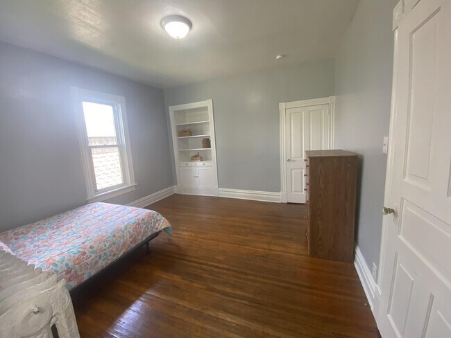 Building Photo - 458 Maryland Way