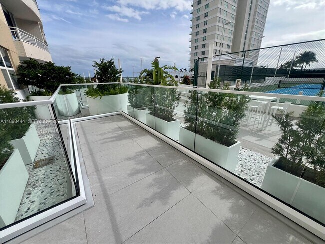 Building Photo - 770 Claughton Island Dr