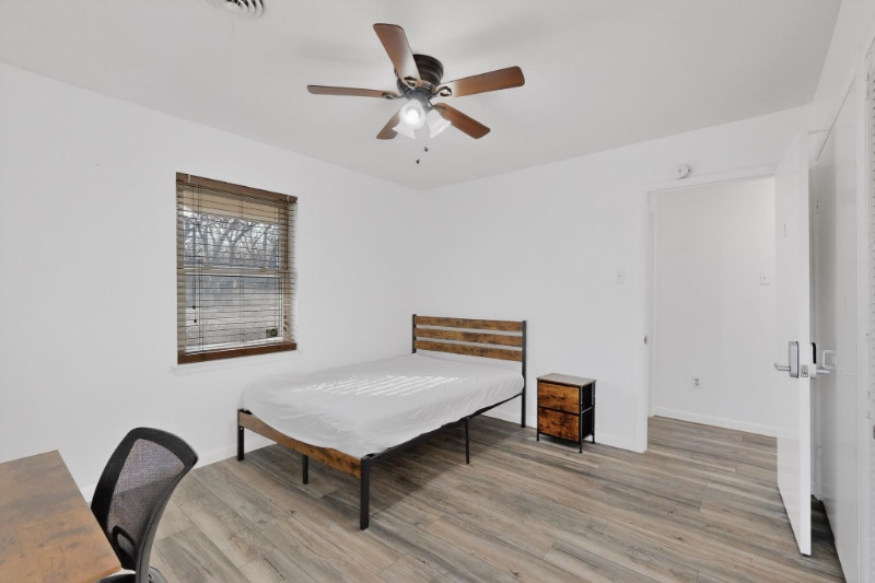 Building Photo - 404 Nottingham Dr