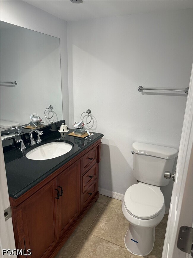 Building Photo - 5031 SW 16th Pl