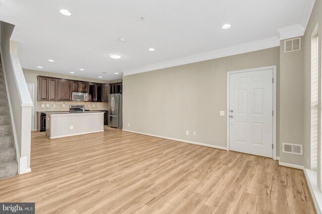 Building Photo - 42790 Lauder Terrace
