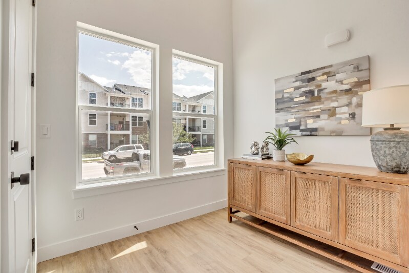Building Photo - 3952 Hardman Way