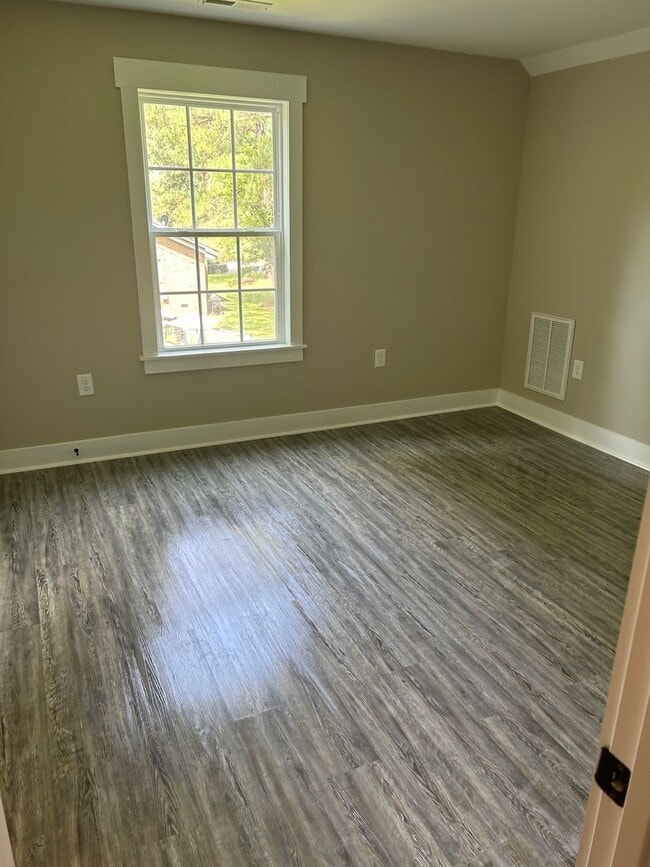 Building Photo - For Rent: Like New 3-Bedroom 2.5 Bath Home for Rent